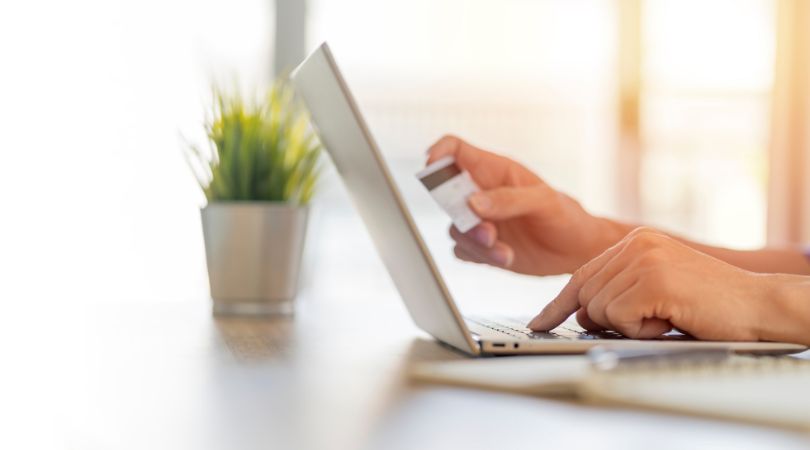 https://mta1.veritasbanking.com/Puis-je me servir de ma carte prépayée sur internet ?